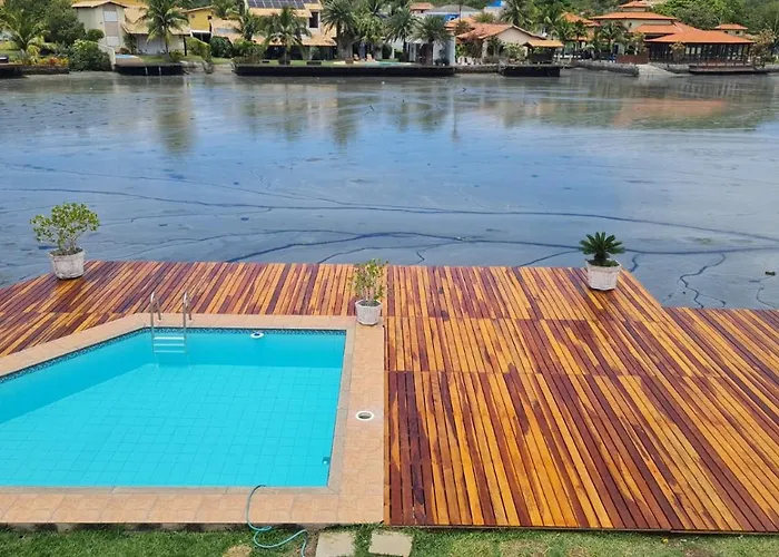 Apartamento na praia em Condomínio Cabo Frio